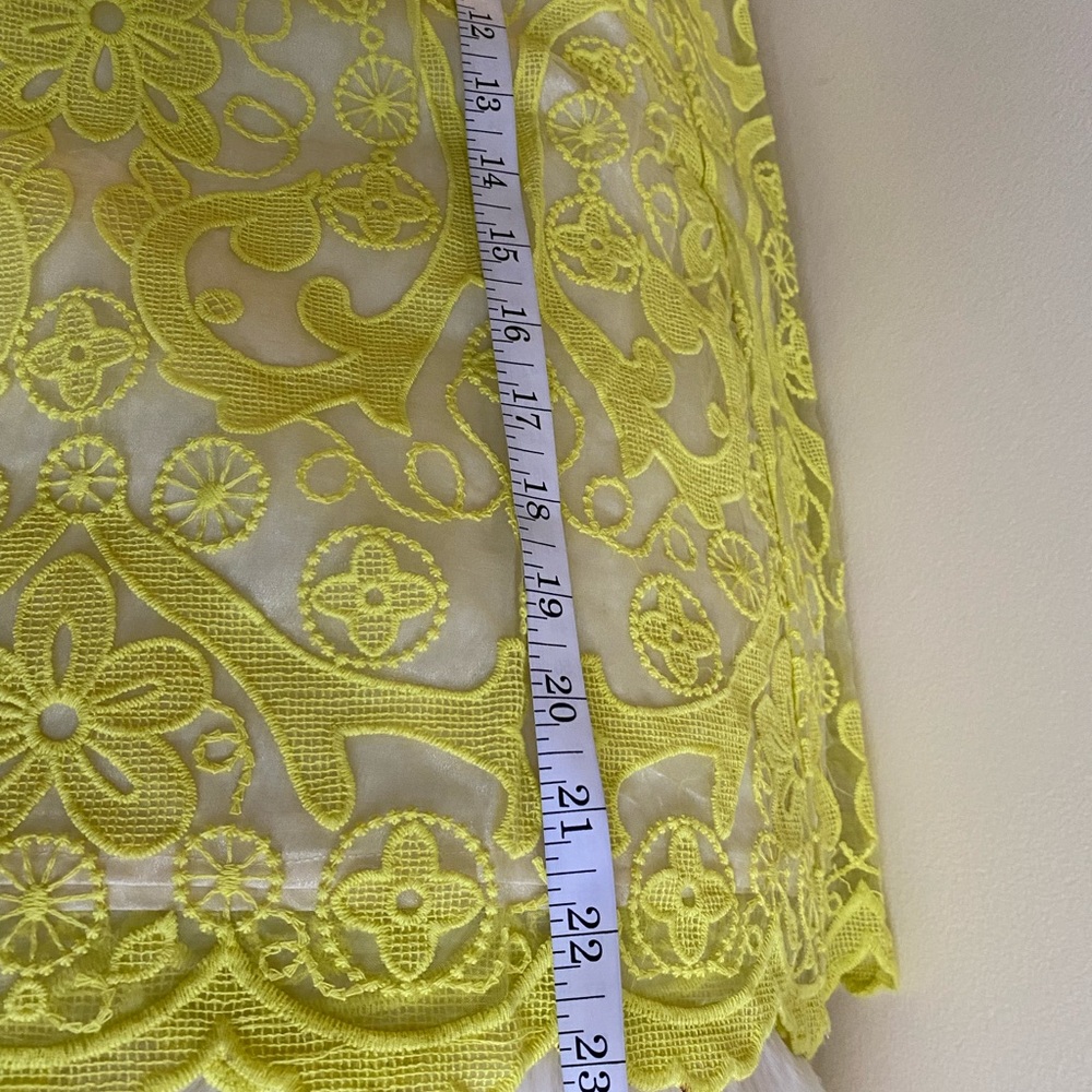 Lucy Paris Reece Scalloped Lace Skirt Size M Neon Yellow - Picture 10 of 11